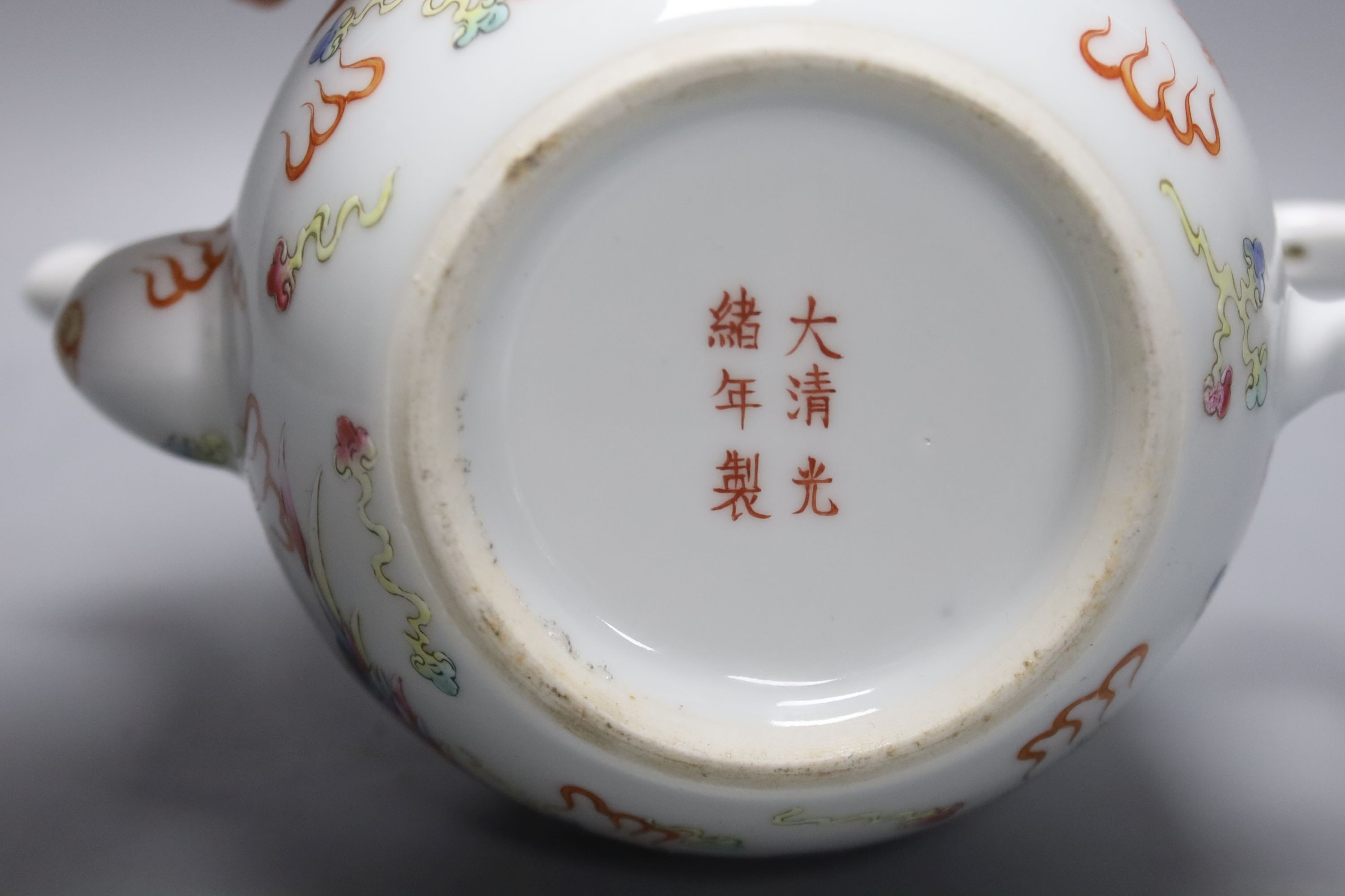 A Chinese porcelain ‘dragon’ teapot, height 13cm